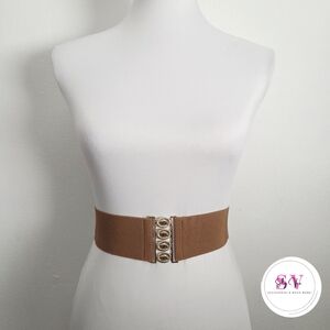 Brown Elastic waist belt with gold buckle